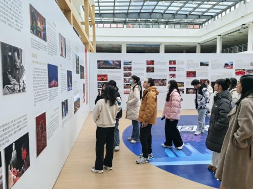 光影传情 2025年闽台信俗非遗文化交流图片展在平潭启幕